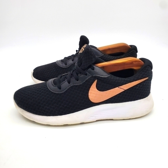 Nike Women’s Running Shoes Size 7 - Picture 1 of 13